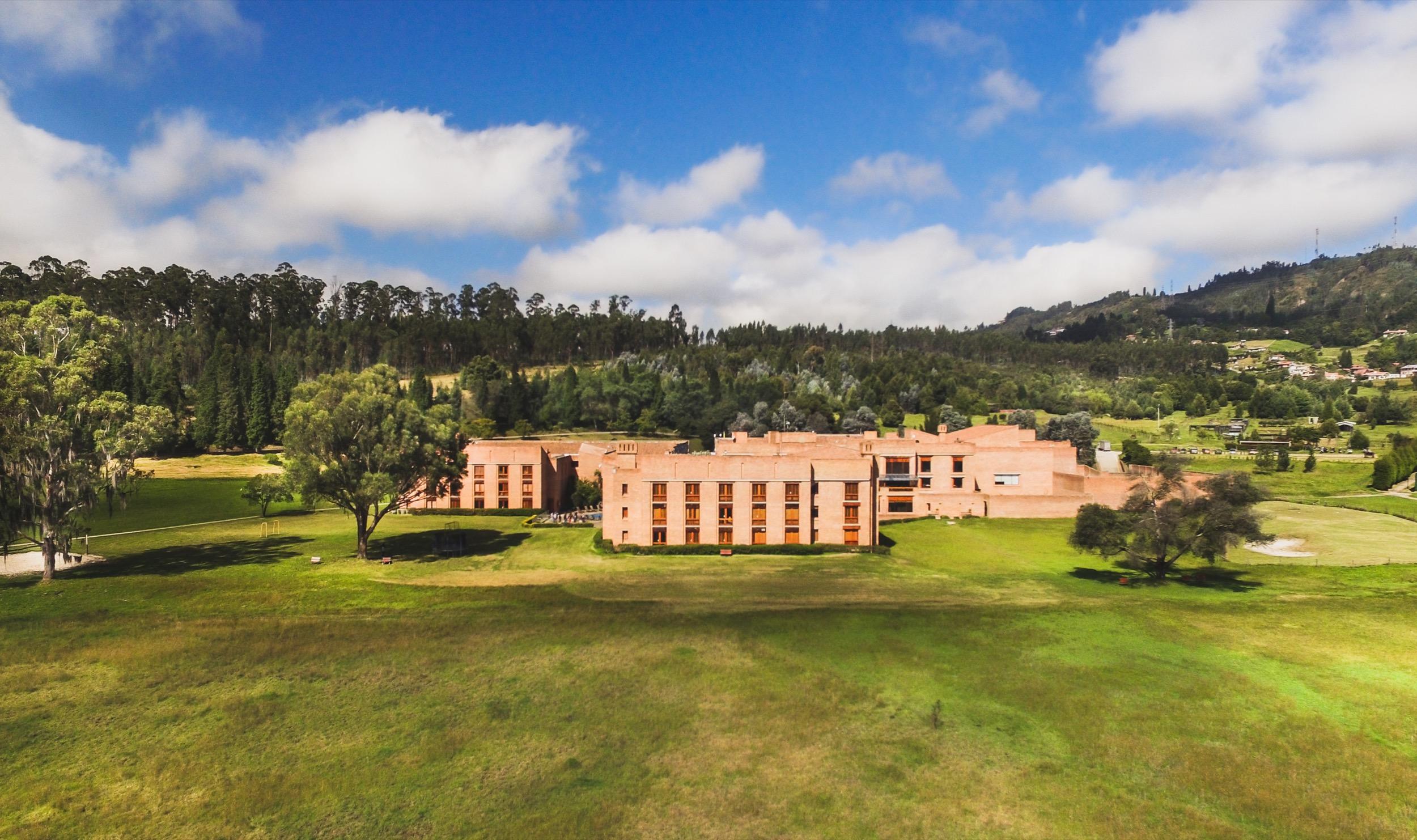 Estelar Paipa Hotel Spa & Y Centro De Convenciones Exterior photo Aerial view of the hotel