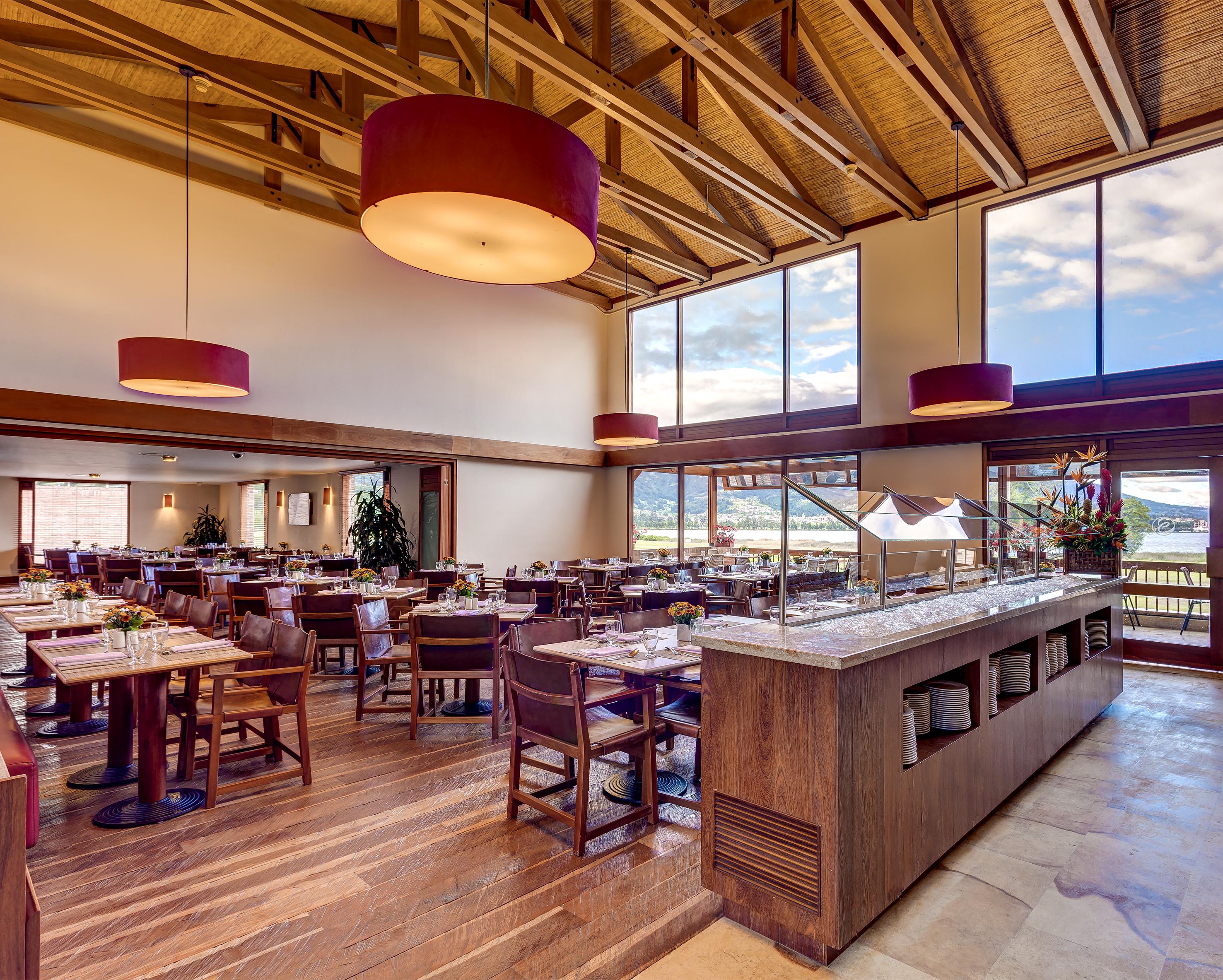 Estelar Paipa Hotel Spa & Y Centro De Convenciones Restaurant photo The interior of the restaurant
